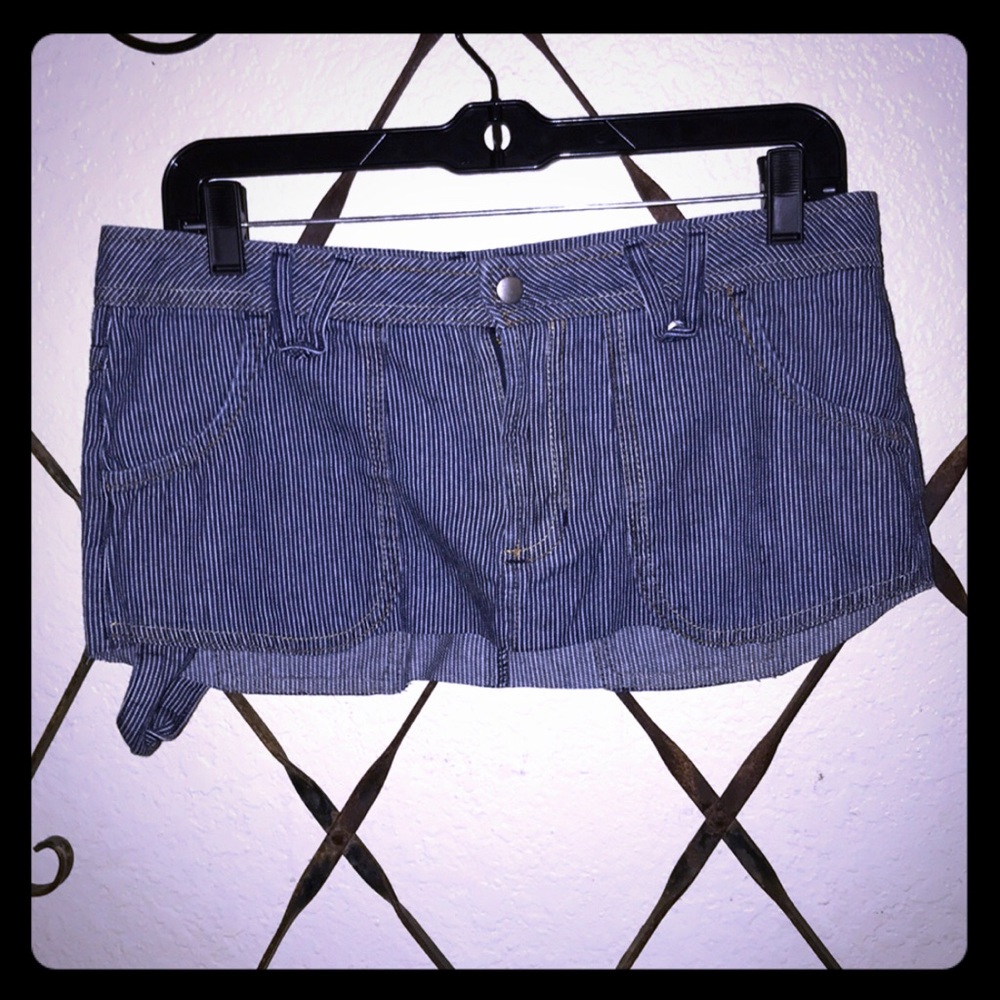 VERY SHORT PINSTRIPED JEAN MINI✨